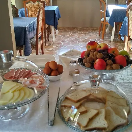 Il Borgo Del Castello Frühstückspension Rota d'Imagna