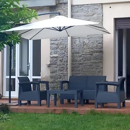 Alojamento de Acomodação e Pequeno-almoço Il Borgo Del Castello
